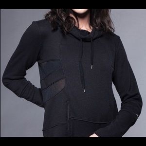 Alo sweatshirt Lightly Worn!